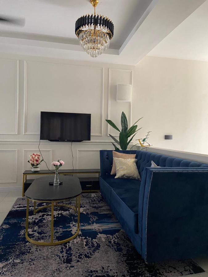 קמפונג דנגקיל Cheerfull3 Bedroom Townhouse Terrace מראה חיצוני תמונה